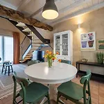 Green Lodge Apartment *