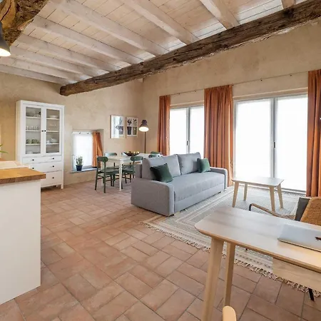 Green Lodge * Cressa